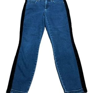 Soma Blue Jeans With Black Strip Down the Side Size Medium